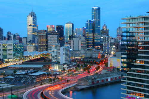 Victorian government unveils plan to bring international students back