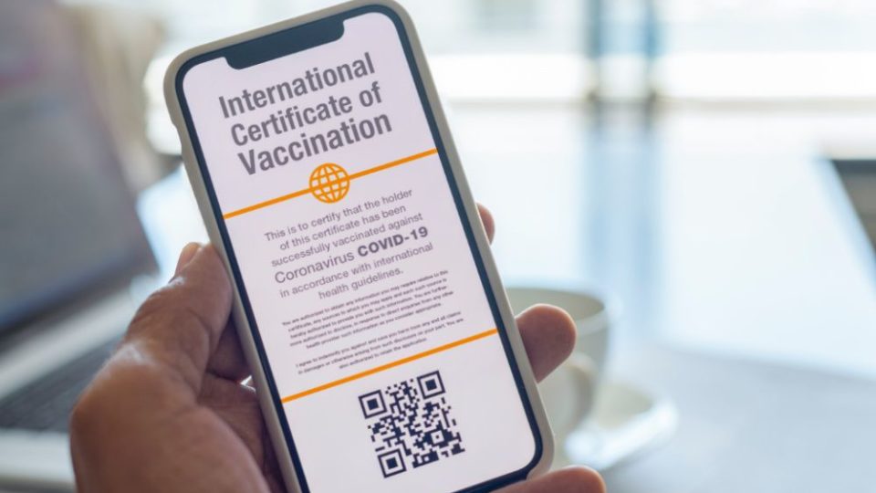 COVID vaccine passports no ‘magic bullet’ for reopening Australia’s international borders