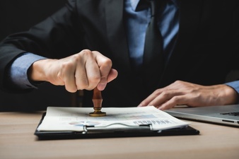 Australia should ‘unashamedly’ prioritise younger migrants for their earning potential